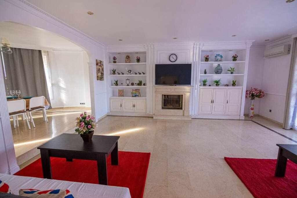 Lujosa Villa En Alhaurin De La Torre 7 Dormitorios Экстерьер фото