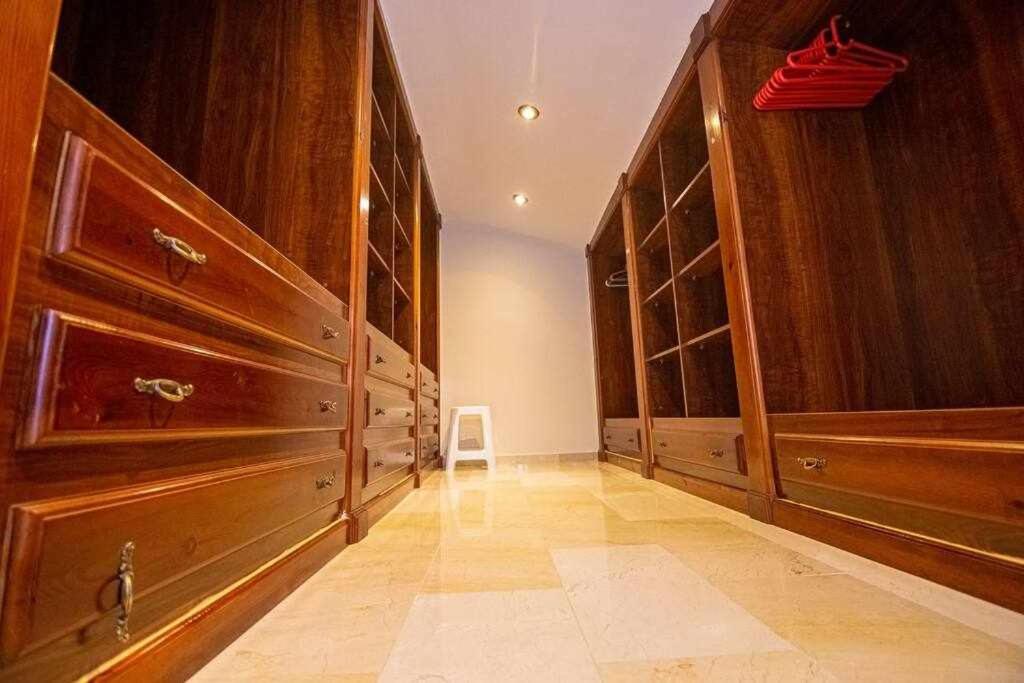 Lujosa Villa En Alhaurin De La Torre 7 Dormitorios Экстерьер фото